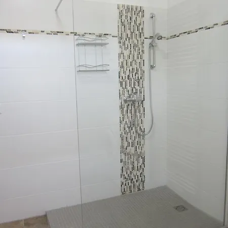 Alpeneer Apartment *